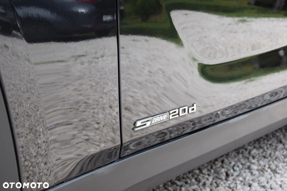 BMW X1 sDrive20d - 17