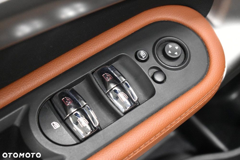 MINI John Cooper Works - 7