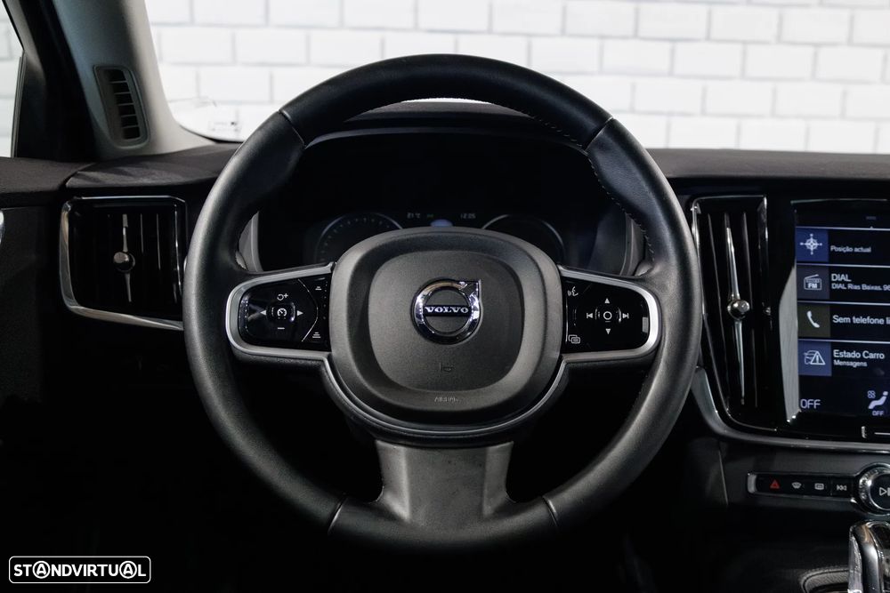 Volvo S90 2.0 T8 Momentum Plus AWD Geartronic - 29