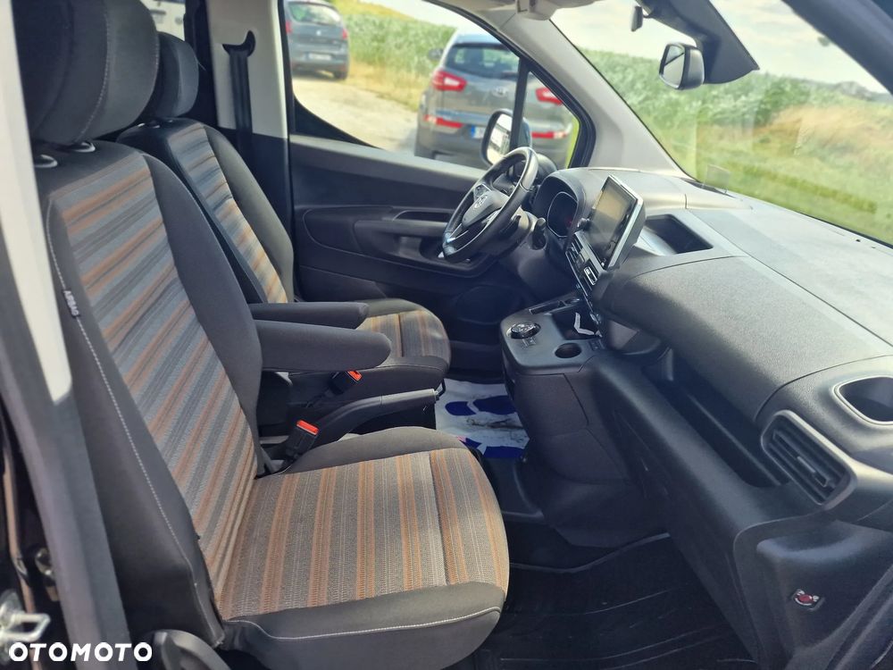 Opel Combo 1.5 D Automatik GS - 22