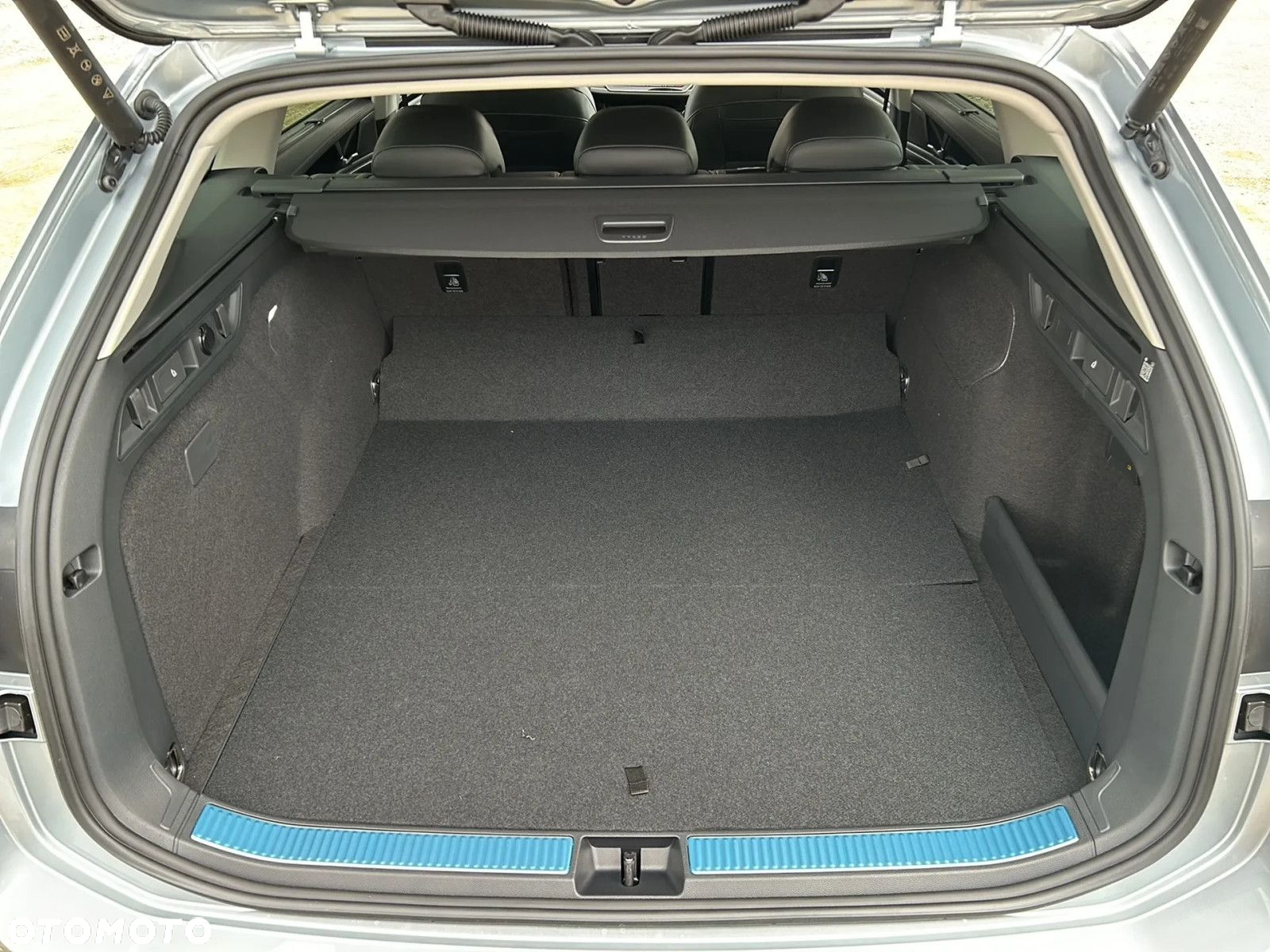Volkswagen Passat - 21
