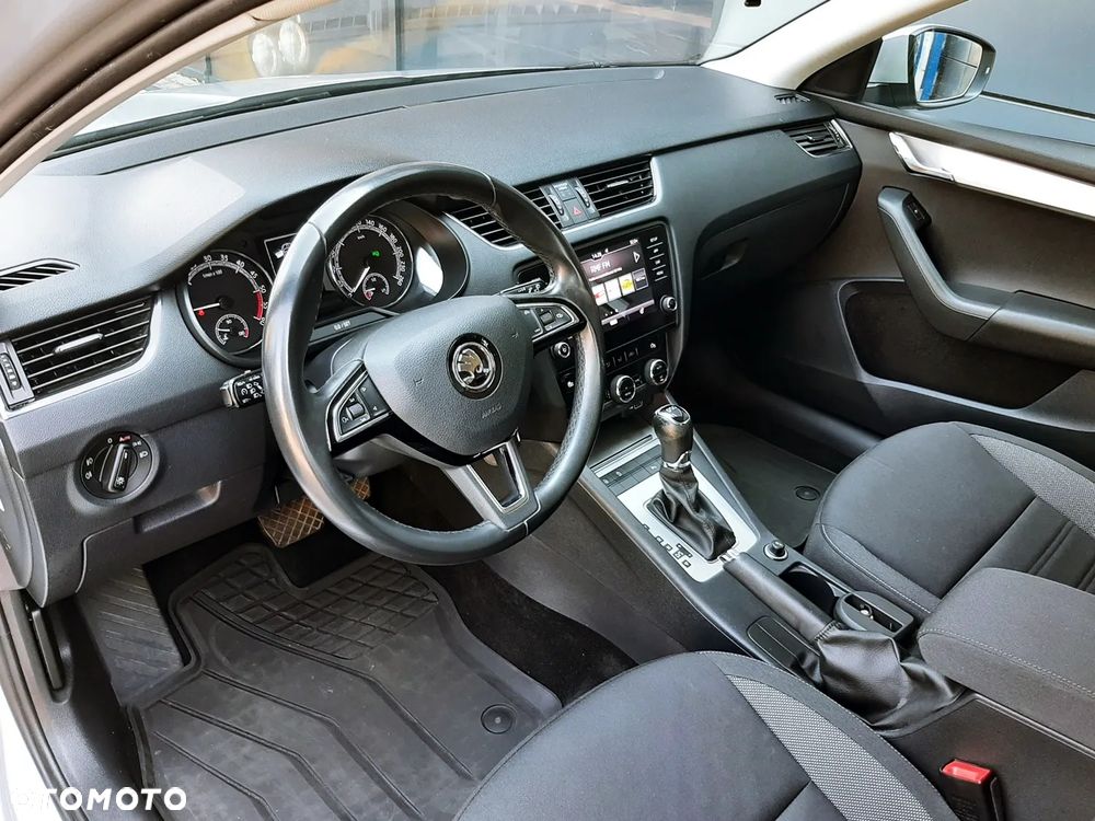Skoda Octavia 2.0 TDI Ambition DSG - 20