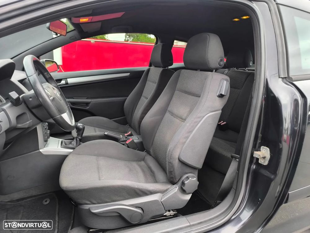 Opel Astra GTC 1.3 CDTI - 15