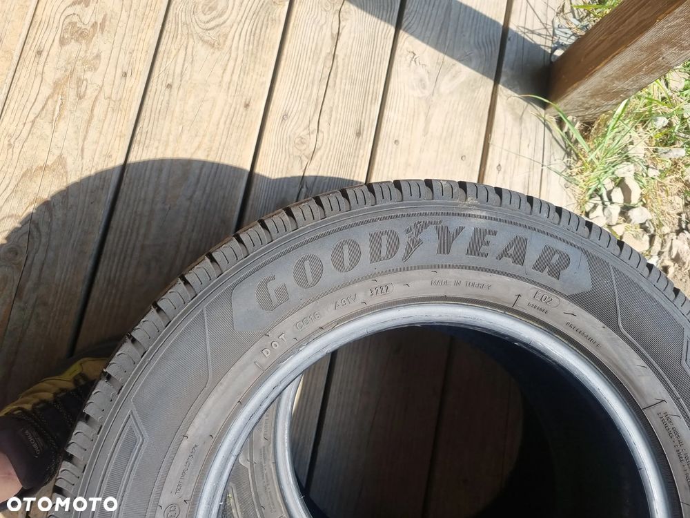 Opony Goodyear Ultragrip Cargo 215/65R15C 104T 2022r, 4x6mm db stan - 16
