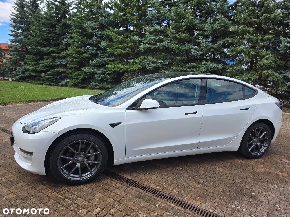 Tesla Model 3 - 2