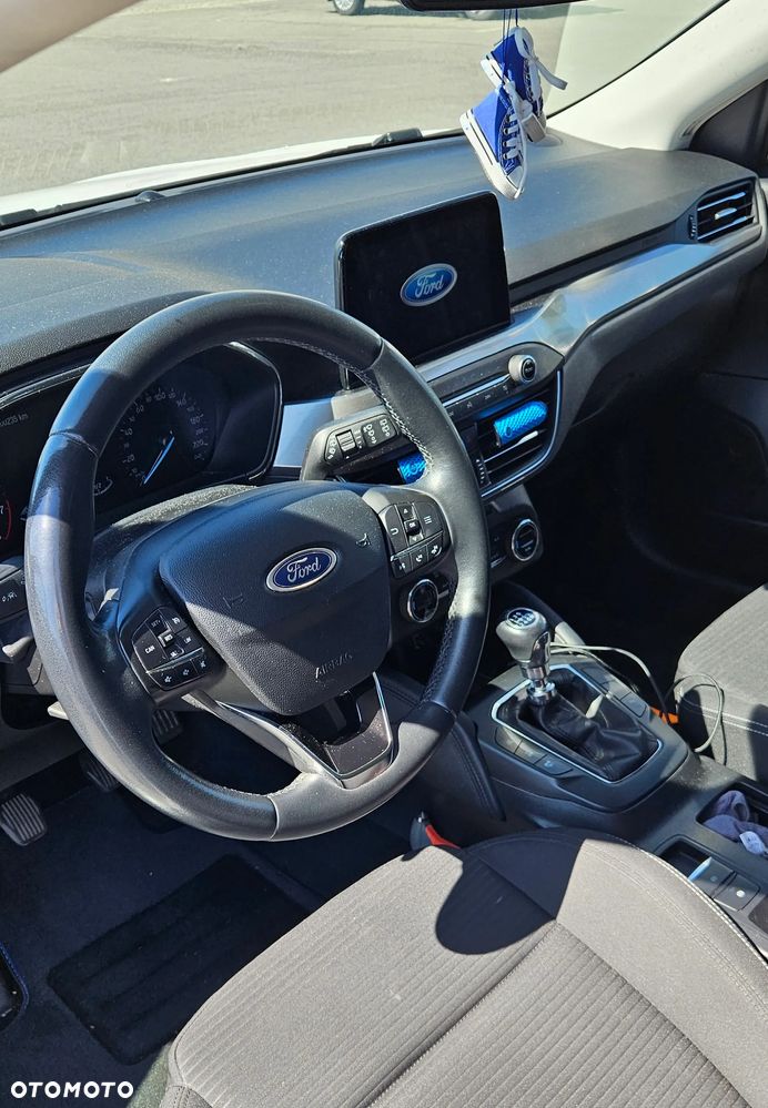 Ford Focus 1.0 EcoBoost Titanium Business - 9