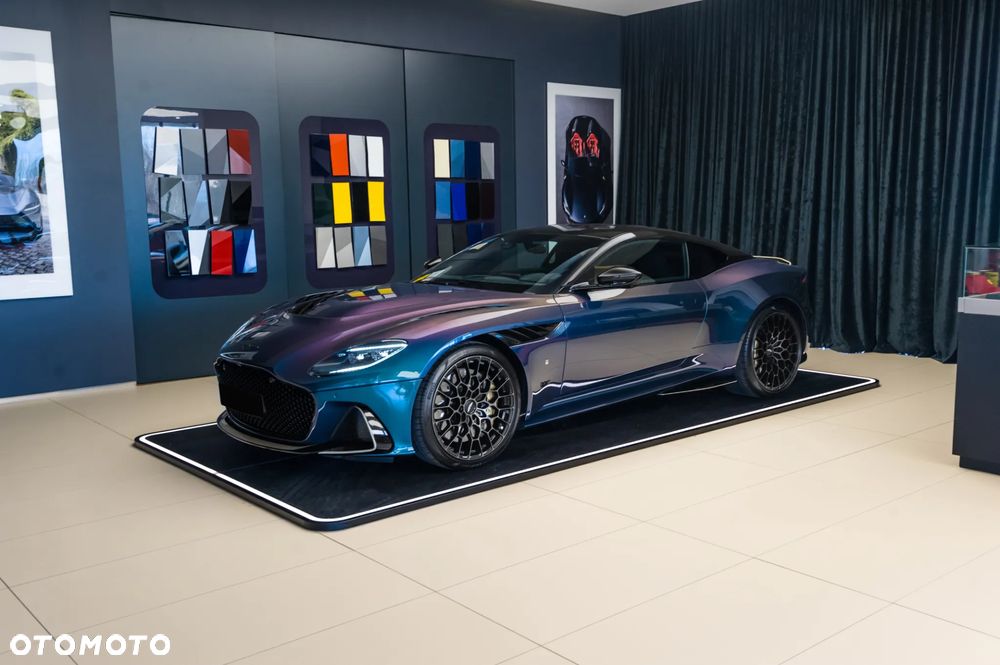 Aston Martin DBS - 4