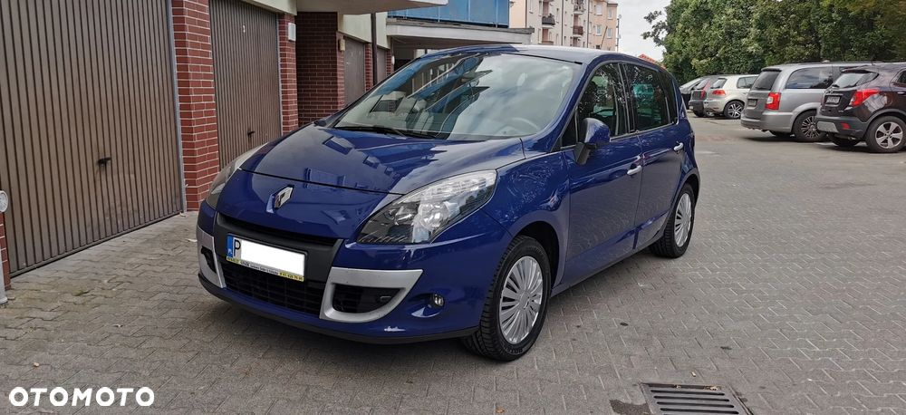 Renault Scenic 2.0 16V Privilege CVT - 2
