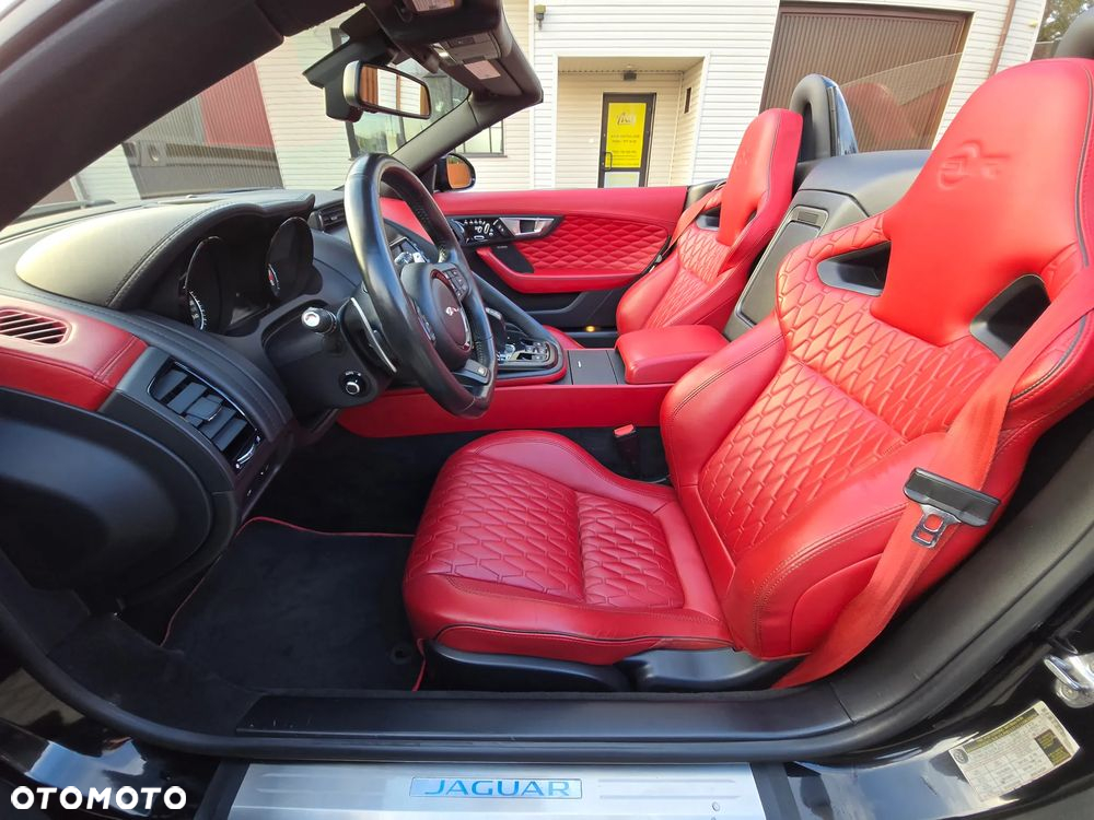 Jaguar F-Type Cabriolet AWD SVR - 26