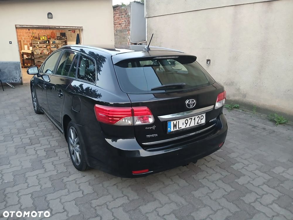 Toyota Avensis - 5