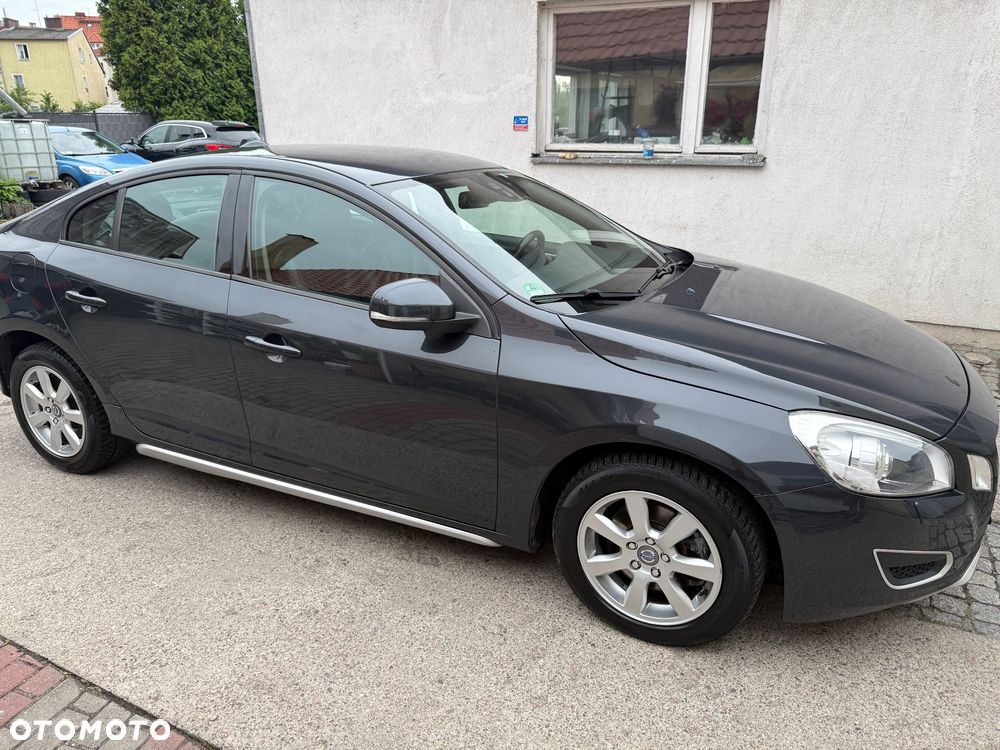 Volvo S60 D3 Geartronic Momentum - 9