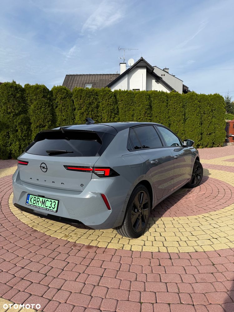 Opel Astra GS - 31