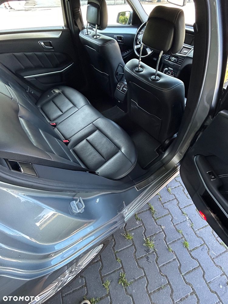Mercedes-Benz Klasa E 250 CDI DPF 4Matic BlueEFFICIENCY 7G-TRONIC Avantgarde - 12