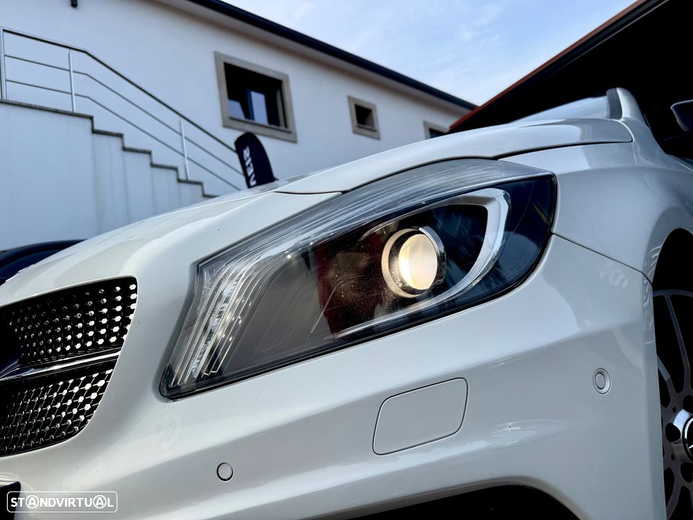 Mercedes-Benz A 180 d AMG Line - 14