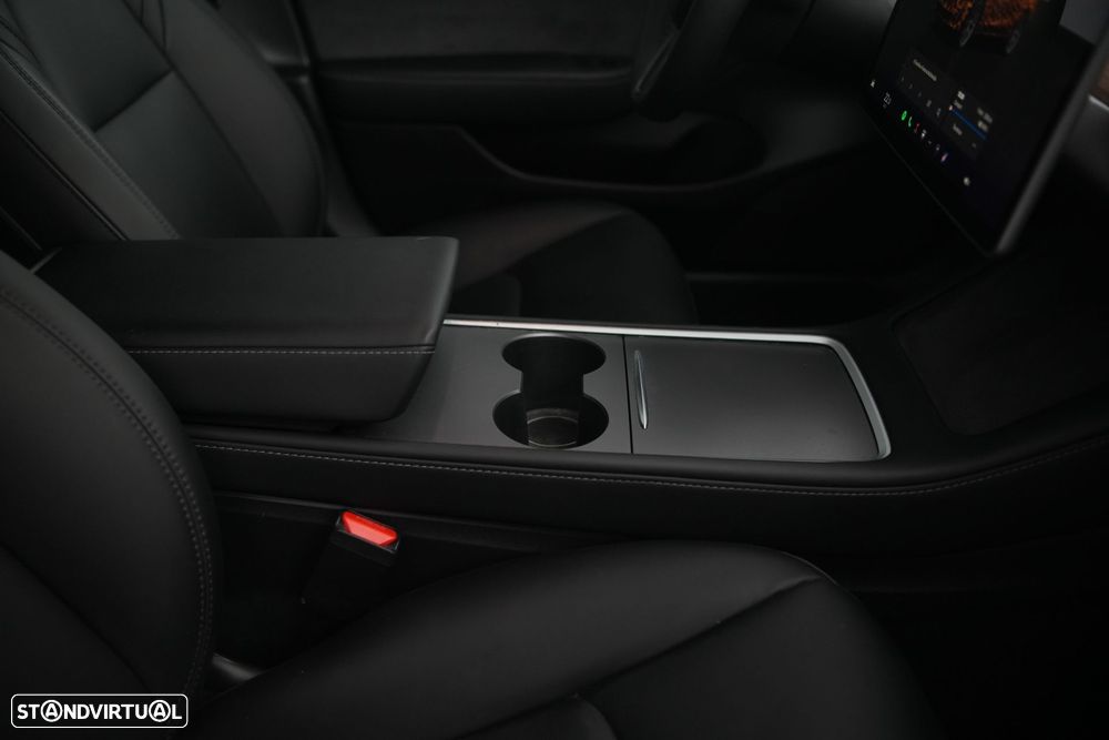 Tesla Model 3 Long-Range Dual Motor AWD - 24