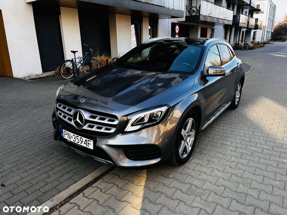 Mercedes-Benz GLA 180 7G-DCT AMG Line - 1