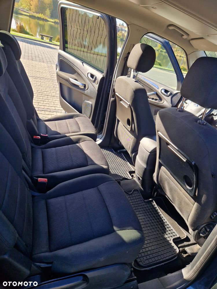 Ford Galaxy - 22