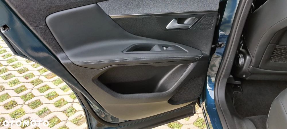 Peugeot 3008 1.6 PureTech GPF Allure S&S EAT8 - 19