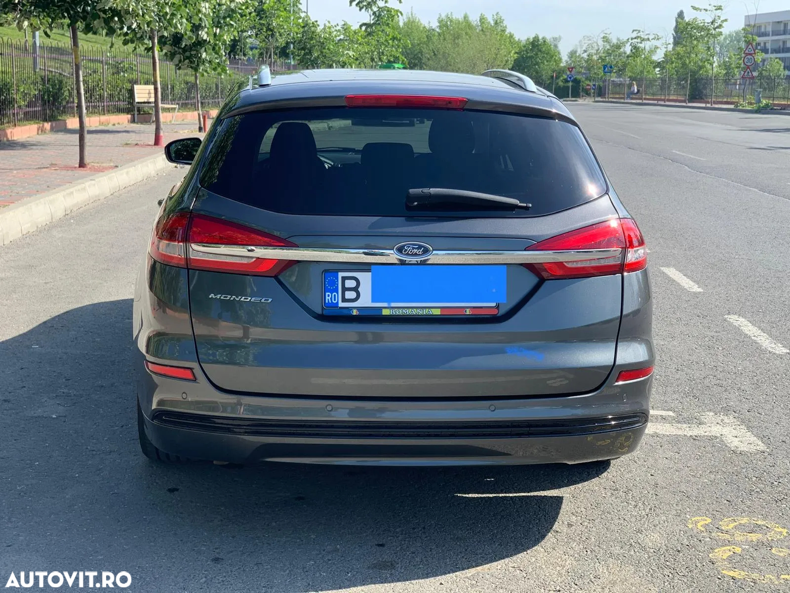Ford Mondeo 2.0 TDCi Powershift Business - 9
