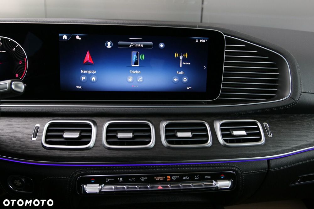 Mercedes-Benz GLE - 32