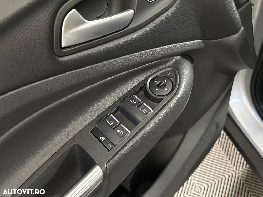 Ford Kuga - 14