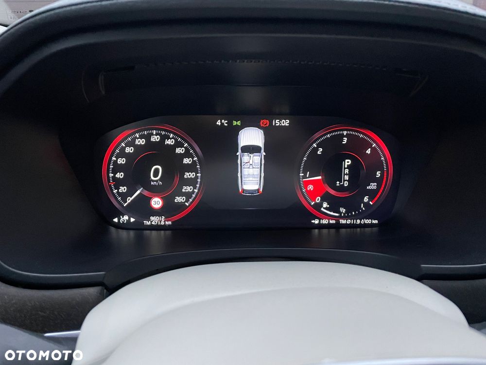 Volvo V90 D5 AWD Momentum Pro - 19