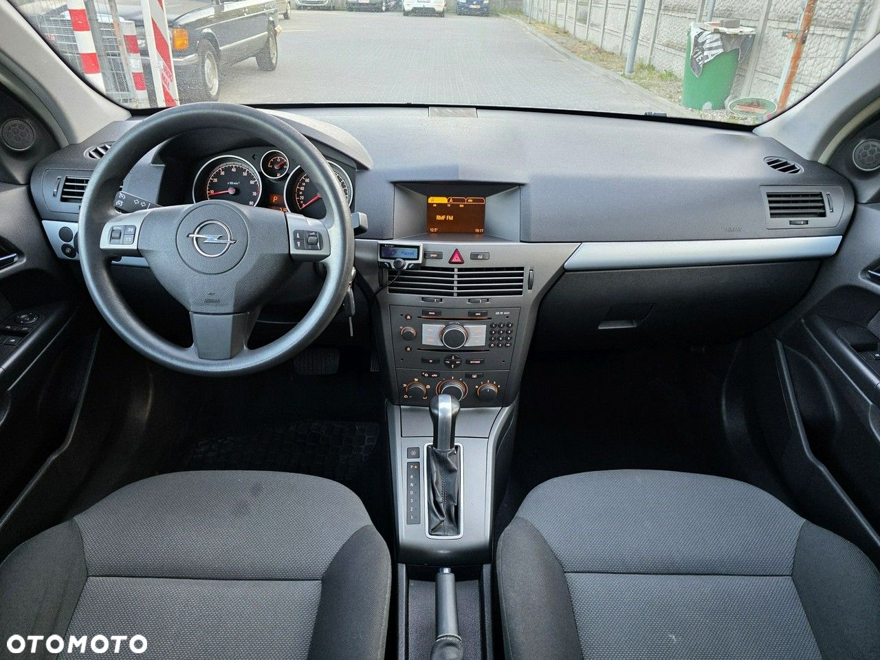 Opel Astra 1.8 Caravan Automatik - 14