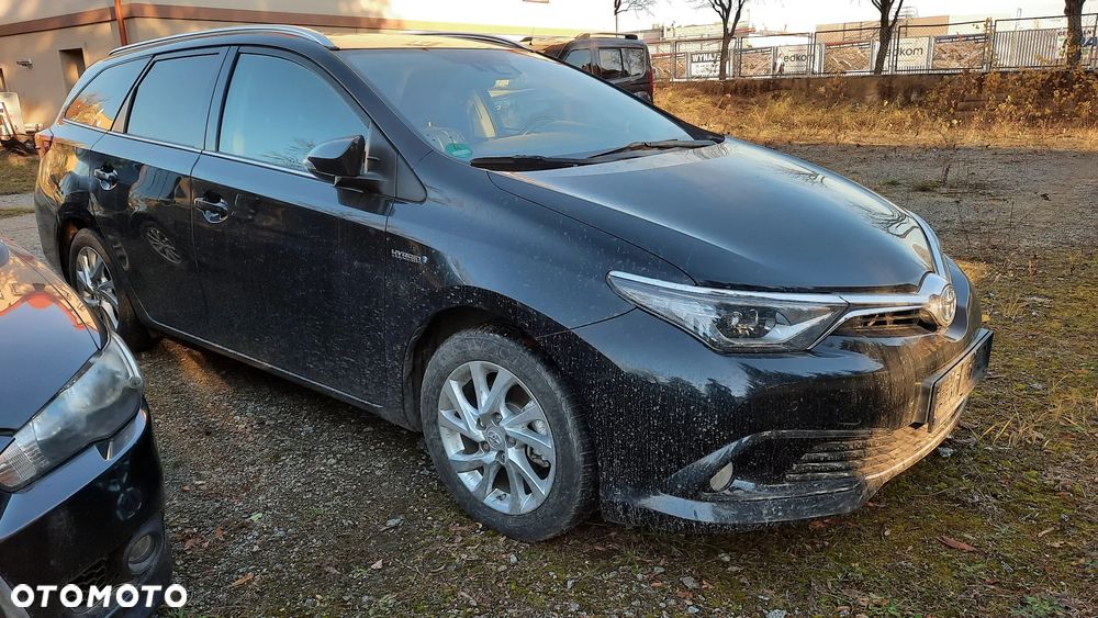 Toyota Auris 1.8 HSD Prestige NAVI - 1