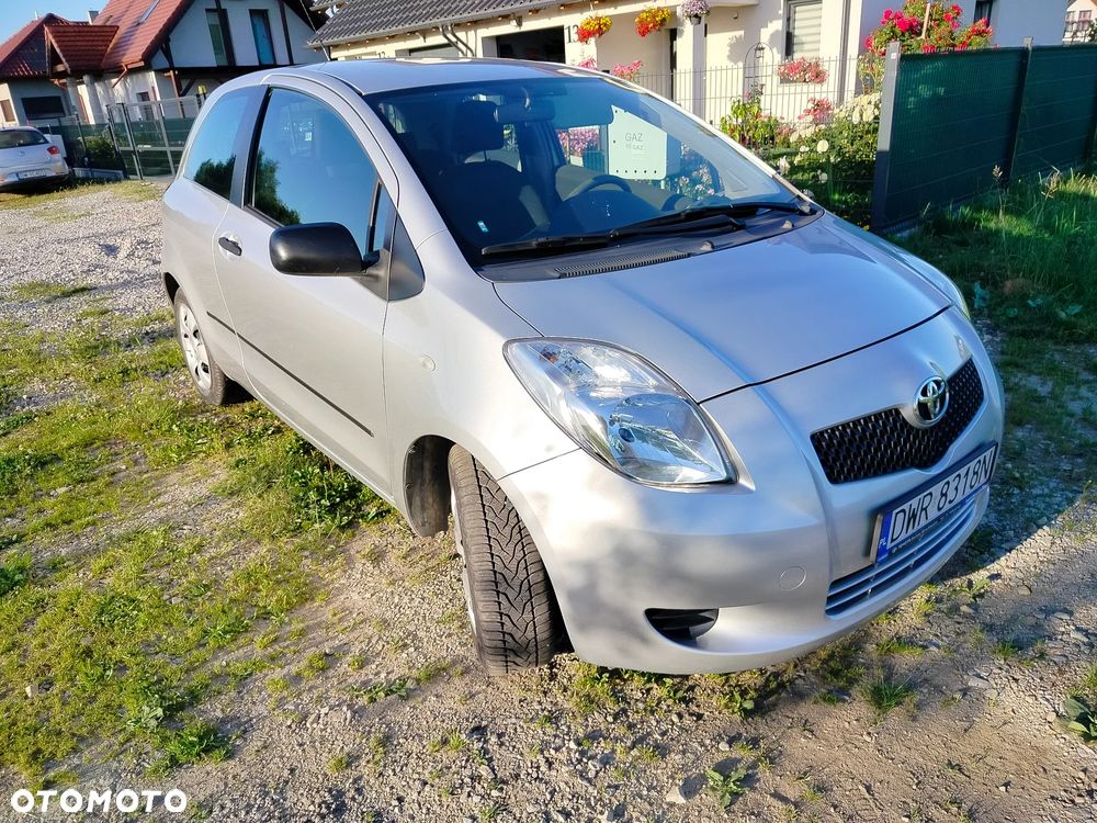 Toyota Yaris 1.0 VVT-i - 6