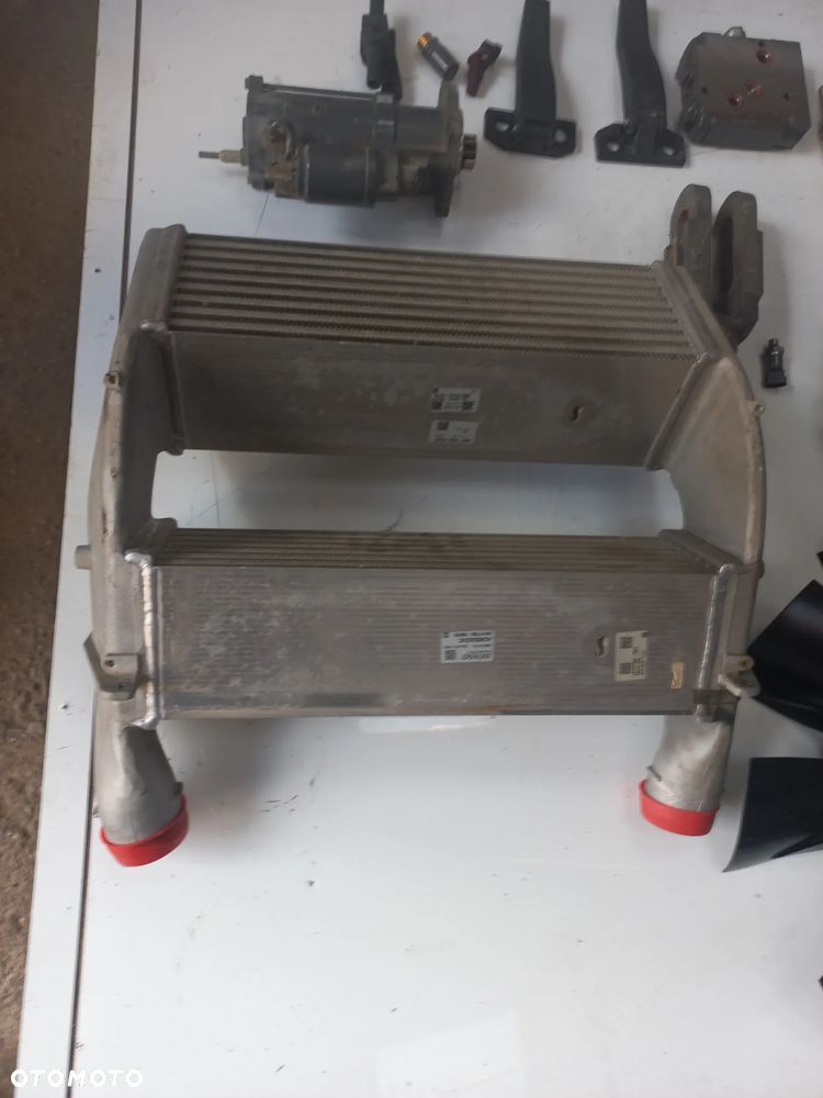 Valtra części ,wtryskiwacze V837079827,ACV082333A,V837074846,pompa adblue,bosch,zawór proporcjonalny V36060600,ACV0226710,ACV0139620,SIŁOWNIK ACP0401730,ACX3989990 CYLINDER hamulcowy,ACV0236180 Dmuchawa,V837074861.chłodnica intercoller,ACV0303150,MAHLE,MN233310-0160,ACW034324C,Q,ZAWIASY,wentylator,wiskoza - 2