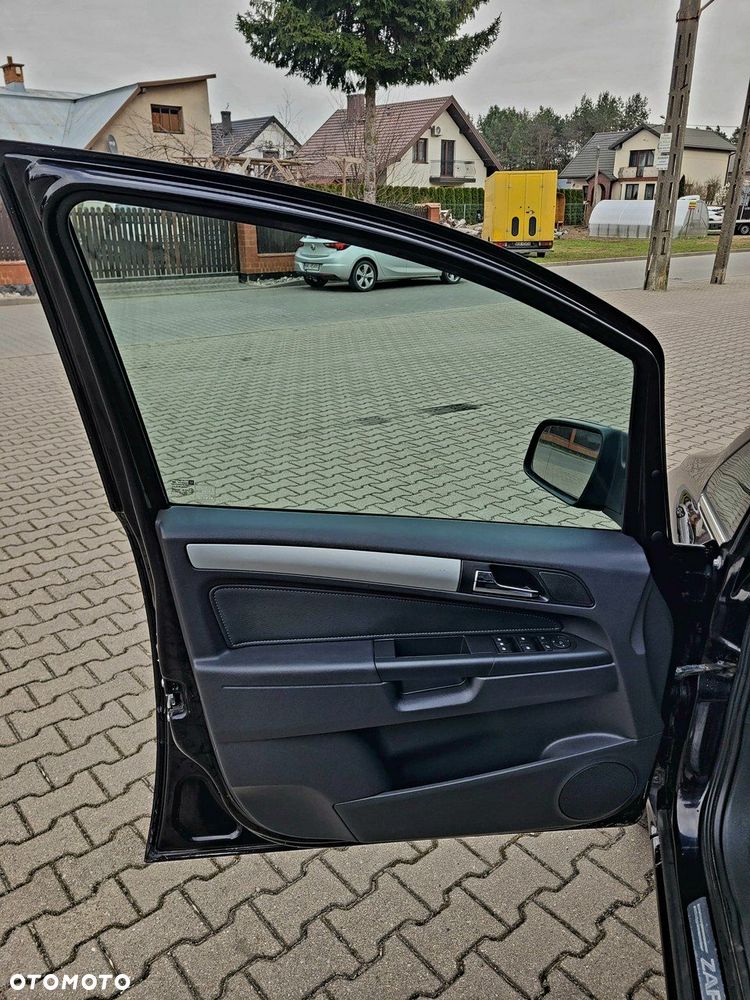 Opel Zafira 1.8 Cosmo - 19