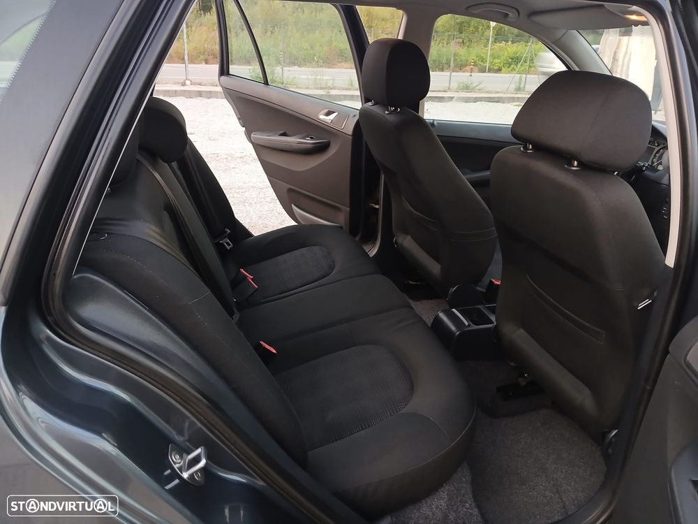 Skoda Fabia Break 1.2 Ambiente - 3