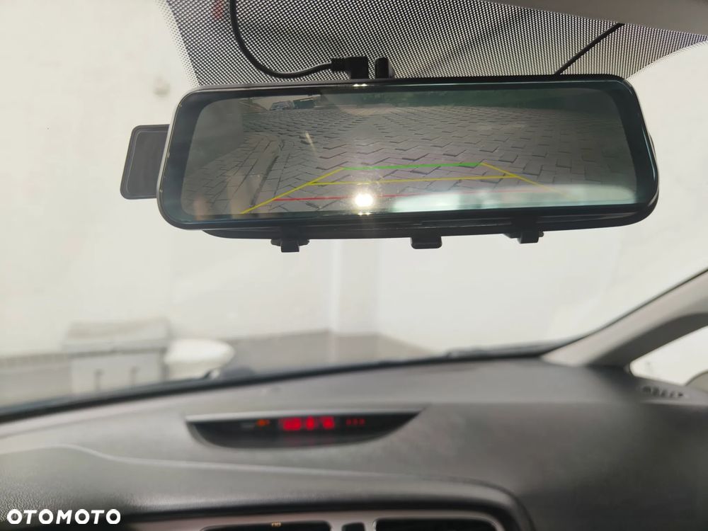 Kia Ceed - 30