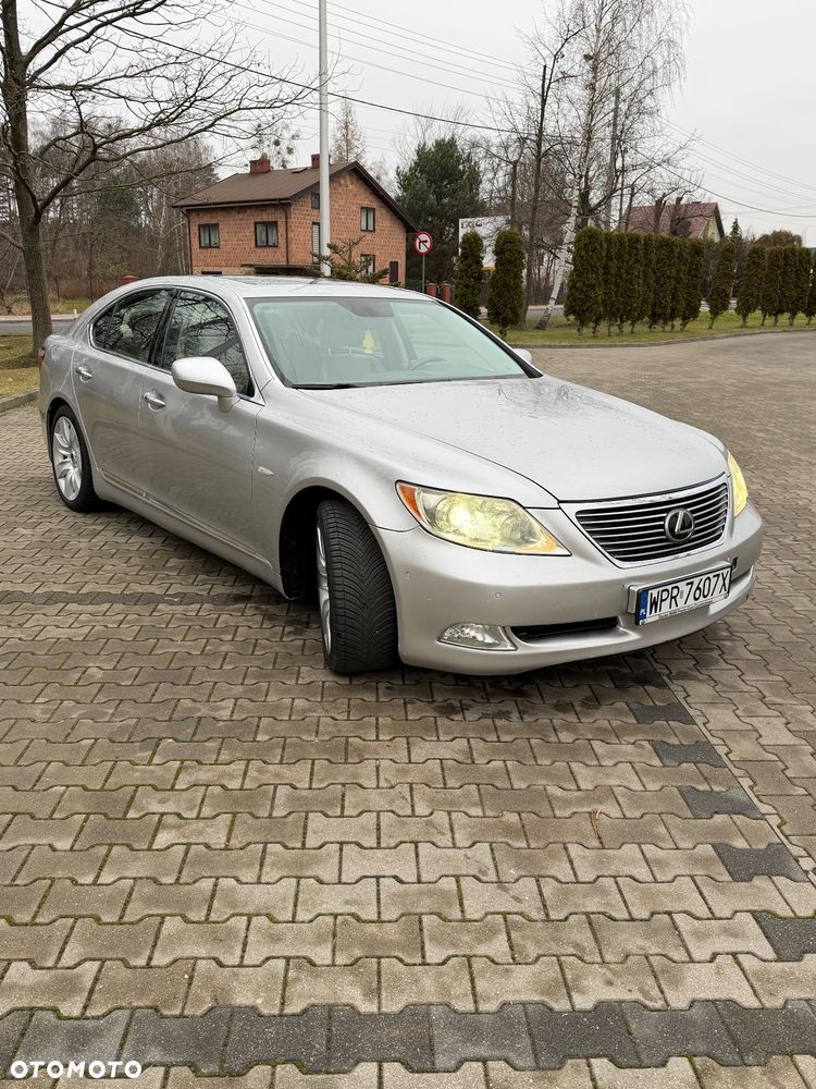 Lexus LS 460 - 6