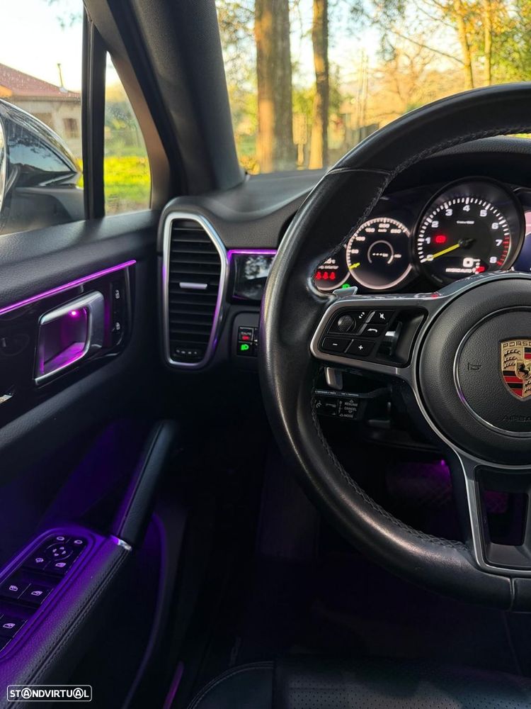 Porsche Cayenne E-Hybrid - 16