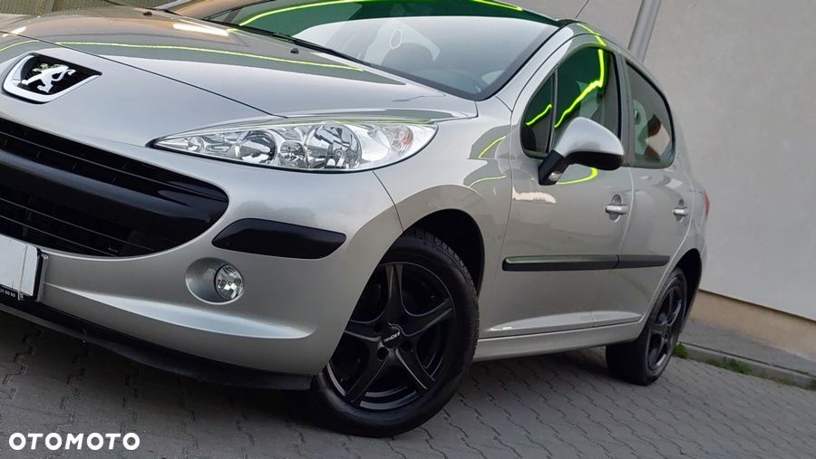 Peugeot 207 - 28