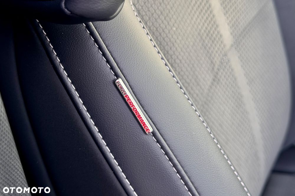 Ford Mustang Mach-E 98kWh AWD GT - 29