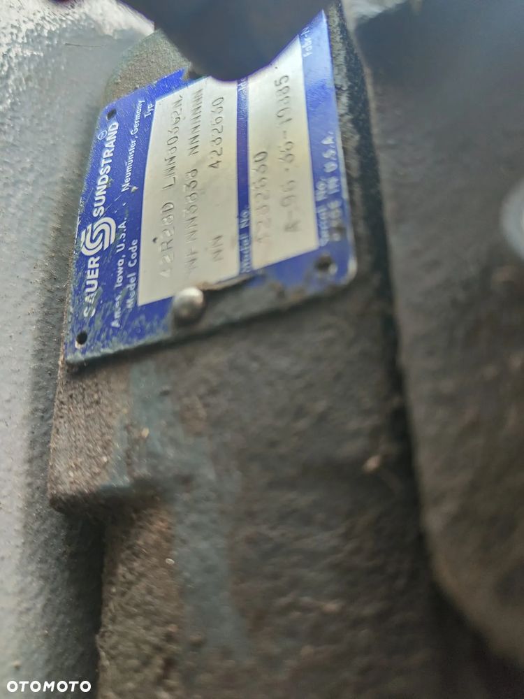 Pompa hydrauliczna silnik hydrauliczny Sauer-Sundstrand Danfoss 42R28D - 4