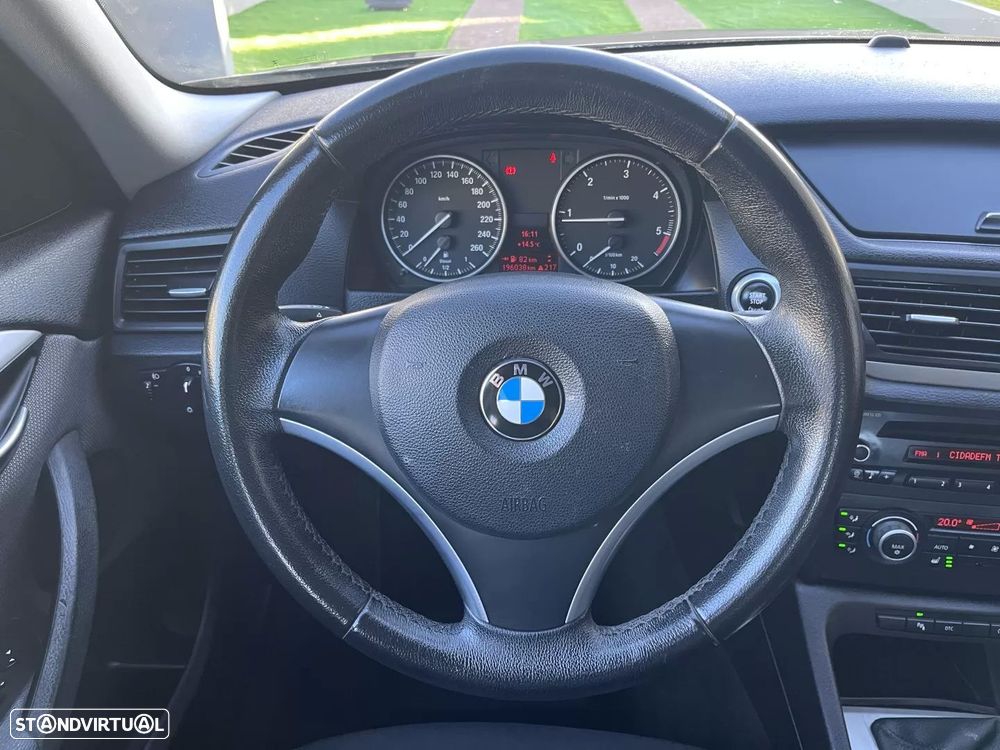 BMW X1 18 d sDrive Line Sport - 42
