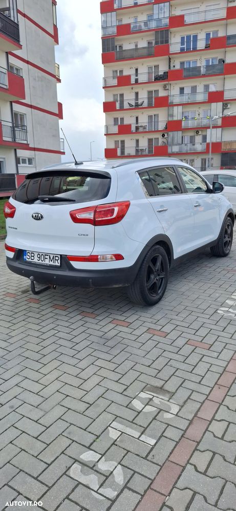 Kia Sportage 2.0 CRDI 4WD Automatik Spirit - 4