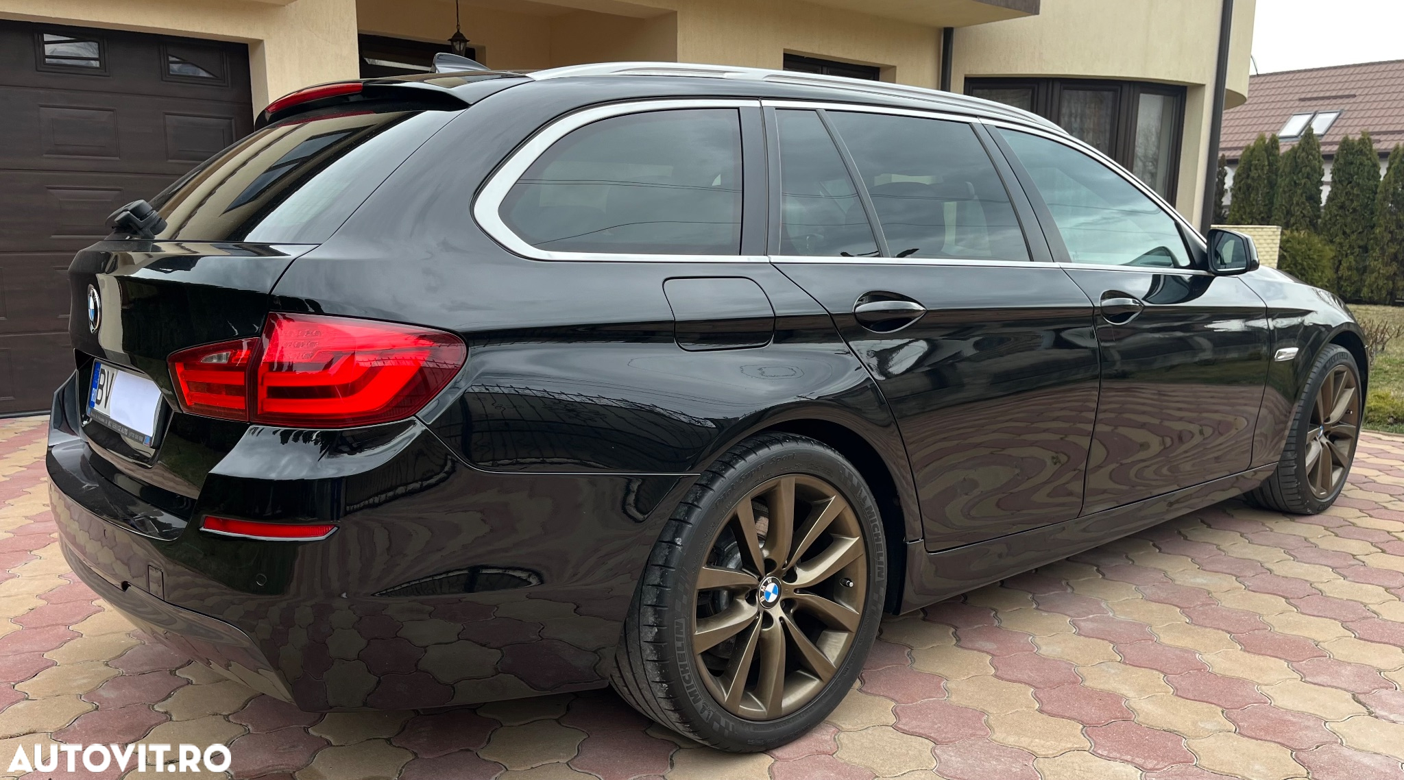 BMW Seria 5 525d Touring Sport-Aut. - 4