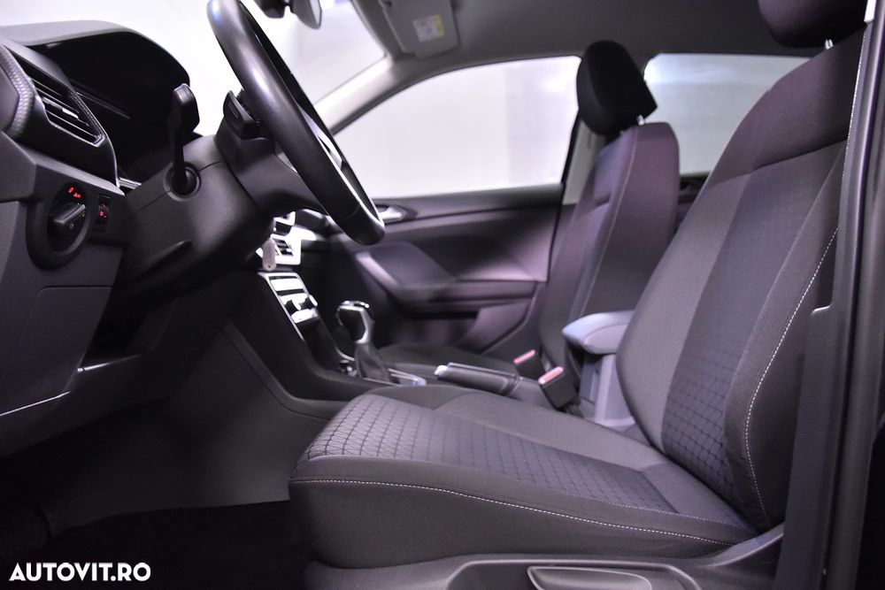 Volkswagen T-Cross - 21