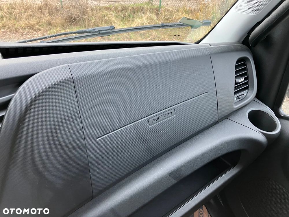 Iveco 3.0 Daily 35C18 HAK kontener winda Navi - 17