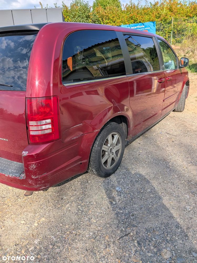 Chrysler Town & Country - 9