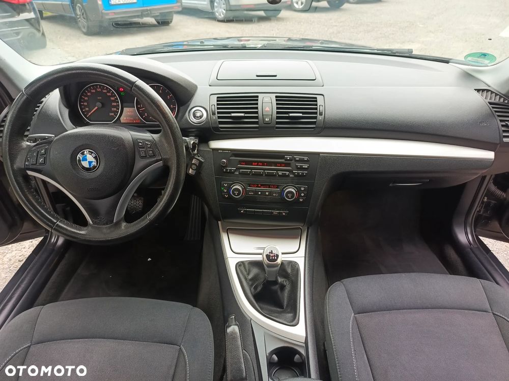 BMW Seria 1 118i - 36