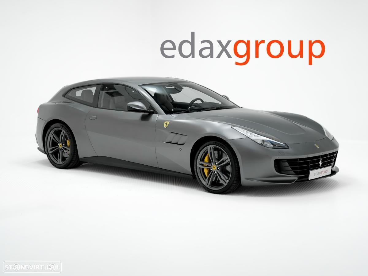 Ferrari GTC4 Lusso - 1