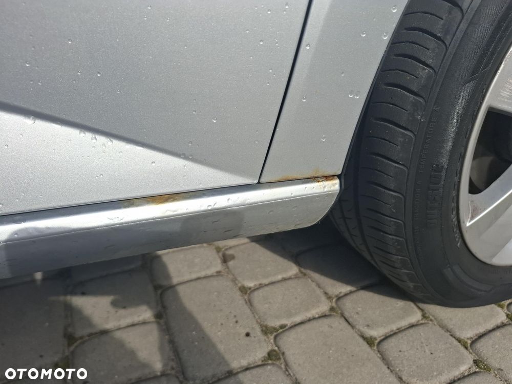 Skoda Fabia 1.2 TSI Active - 10