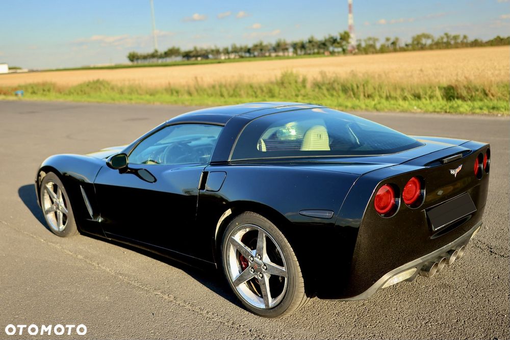 Chevrolet Corvette - 14