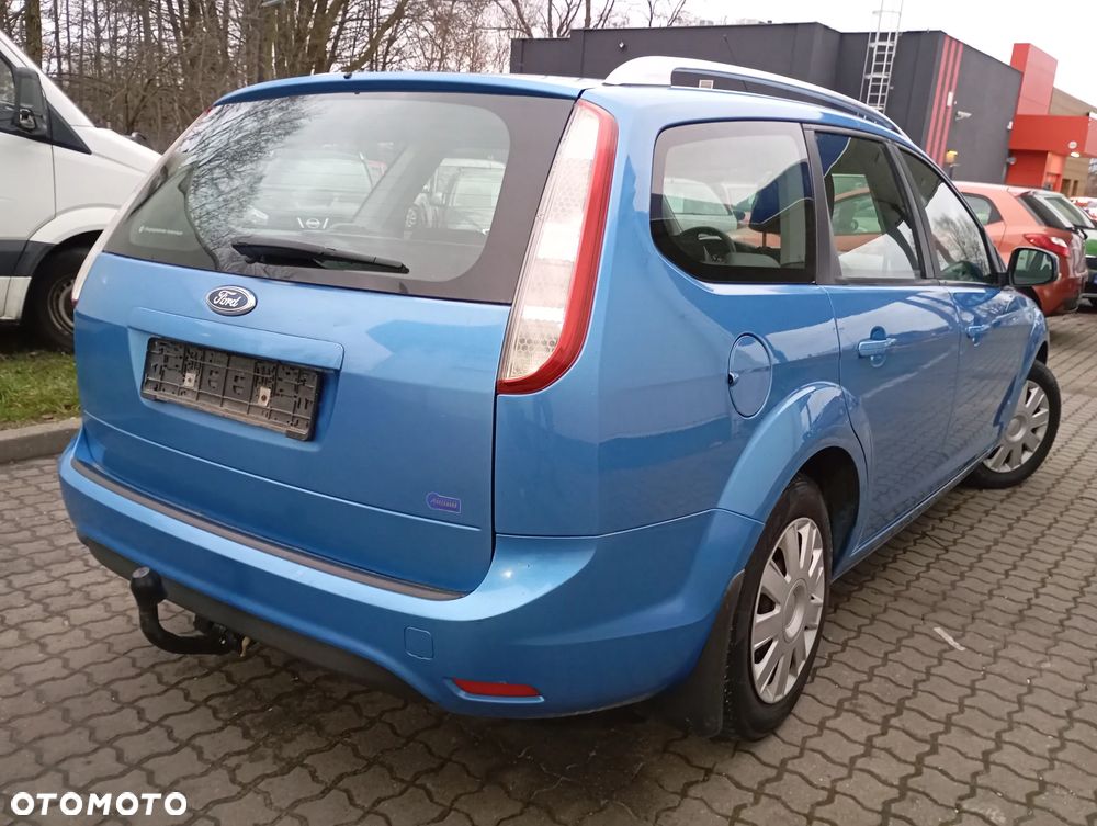 Ford Focus 1.6 16V Trend - 14