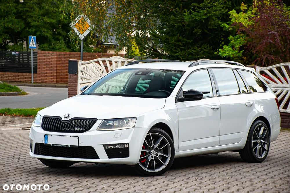 Skoda Octavia Combi 2.0 TDI DSG RS - 20